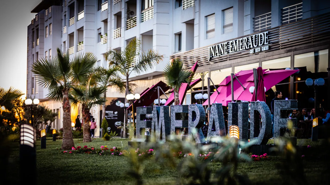 Jnane Emeraude — Café, Resto & Glacier, Casablanca